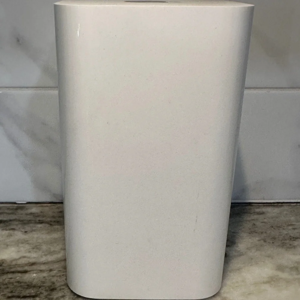 Apple AirPort Extreme 802.11ac A1521 (6th Generation) w/ Power Cord & Box Router